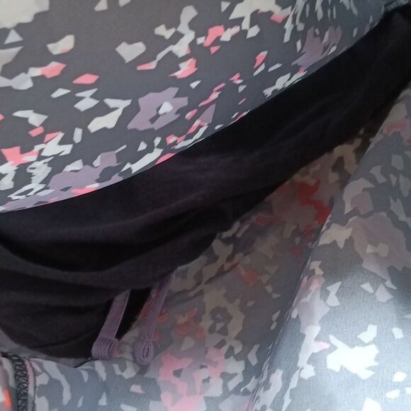 Under Armour Black HeatGear Shorts - Picture 4 of 5